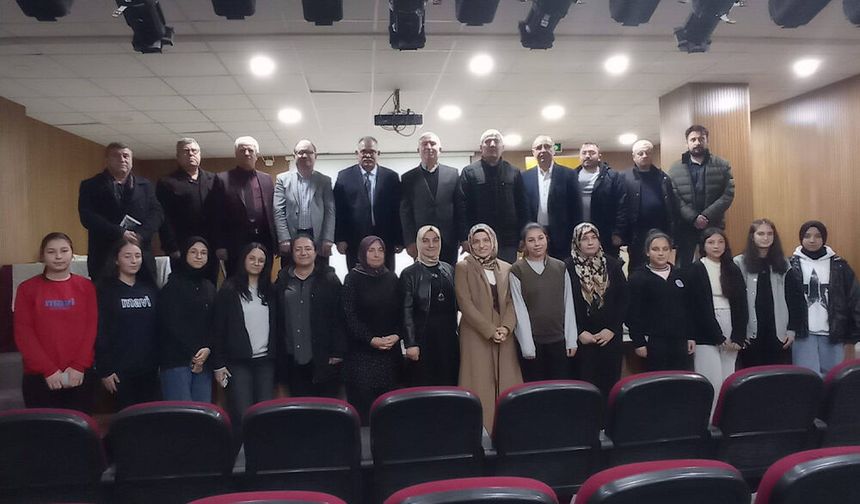 Akşehir’de “Şehrin Manevi Öncüleri” Konusu Ele Alındı