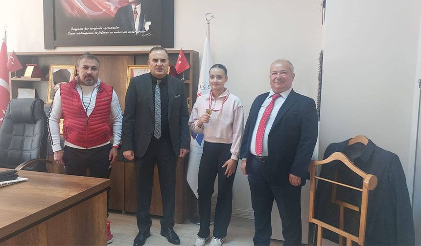 Medine Köse’den Akşehir İlçe Milli Eğitim Müdürü’ne Ziyaret