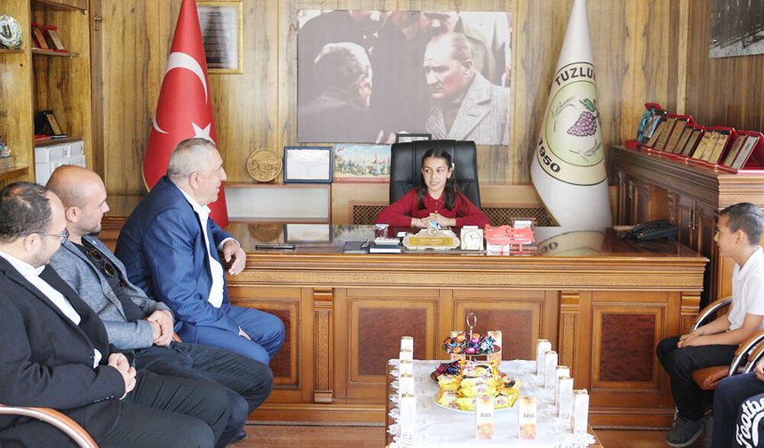 23 Nisan’da Başkanlık Koltuğu Miniklere Emanet Edildi