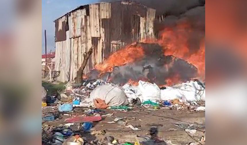 Hurdacıda Çıkan Lastik Yangını Korkuttu