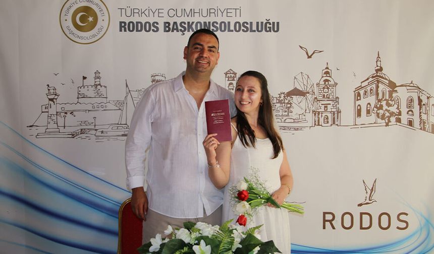 Abdullah Yağcı ile Avukat Esin Doğanay Rodos’ta Dünyaevine Girdi