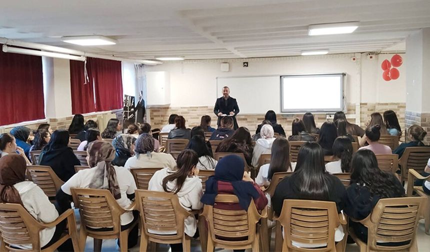 Öğrencilere İş Sağlığı ve Güvenliği Eğitimi Verildi