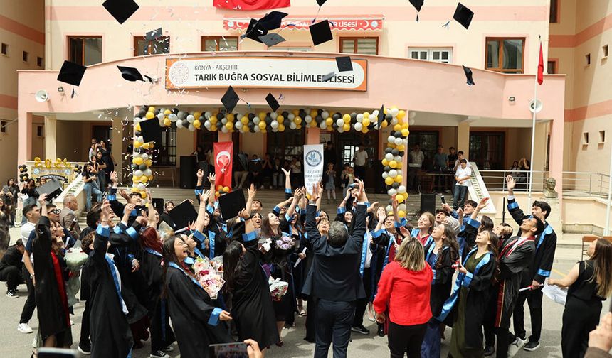 Sosyal Bilimler Lisesi’nde Kermes ve Mezuniyet Coşkusu