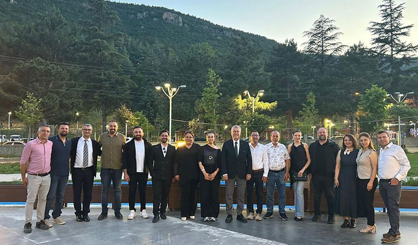 Eğitim-İş Akşehir, Yıl Sonu Dayanışma Yemeğinde Buluştu