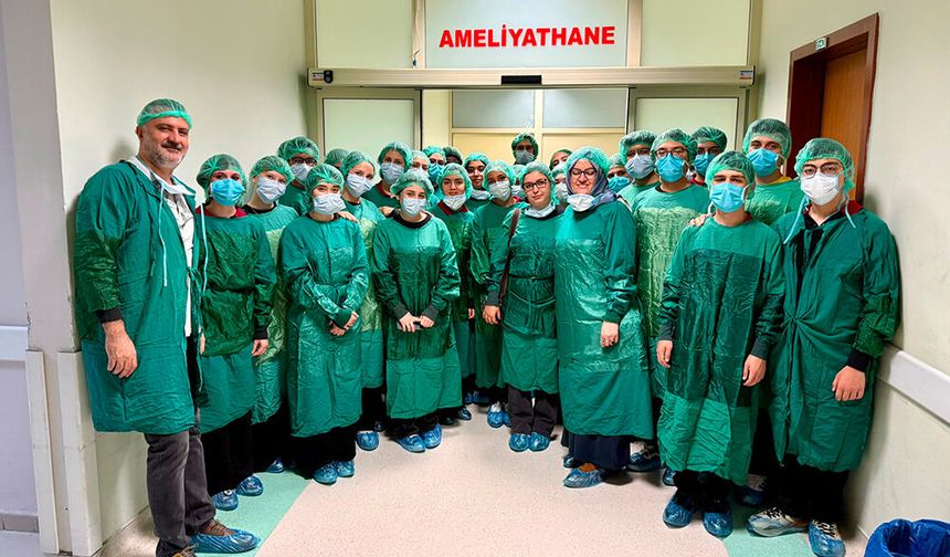 Devlet Hastanesi’ne Fen Lisesi Öğrencilerinden Mesleki Tanıtım Ziyareti