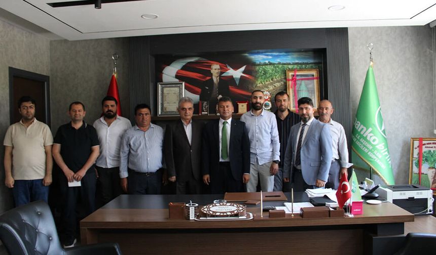 Yeniden Refah Heyetinden Ahmet Kara’ya Hayırlı Olsun Ziyareti