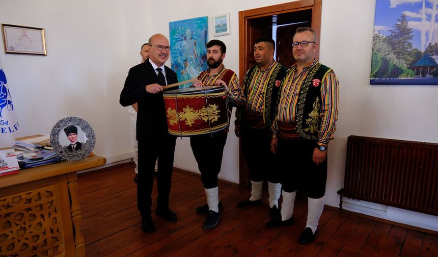 Başkan Köksal Davulu Çaldı, Şenlik Coşkusuna Ortak Oldu