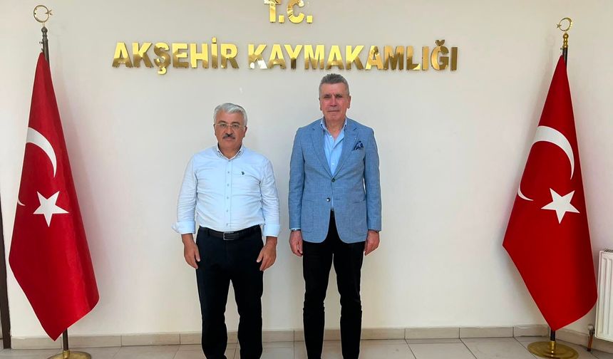 Yalçın Sezgin Yıllar Sonra Akşehir Kaymakamlığı'nı Ziyaret Etti