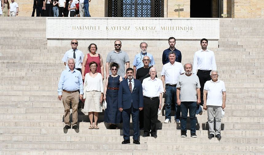 AKSEVDER’den Anıtkabir’e Anlamlı Ziyaret