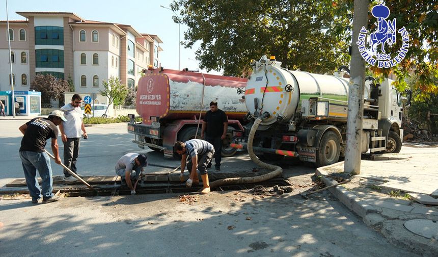 Akşehir Belediyesi’nden Yağmur Sezonu Öncesi Temizlik
