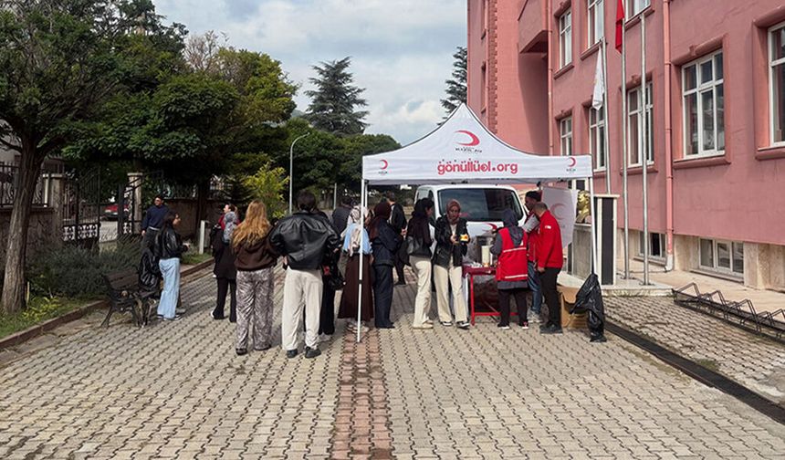 Kadir Yallagöz Sağlık Yüksekokulunda Kan Bağışı Etkinliği