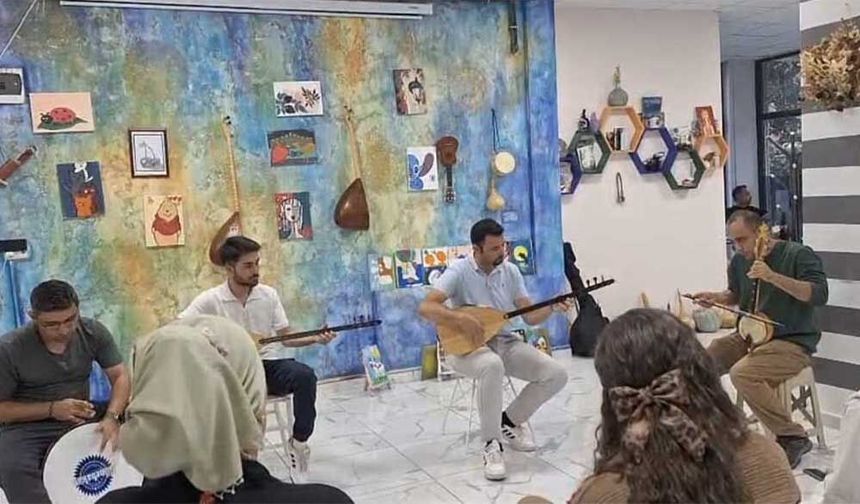 Akşehir Türkü Topluluğu İkinci Konser için Çalışmalara Başladı