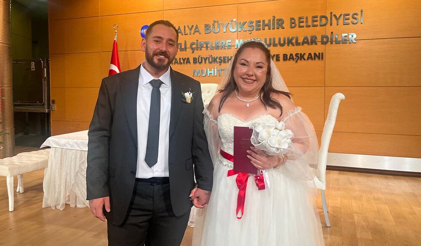Ahu ve Alptuğ Harun Çiftine Ömür Boyu Mutluluklar