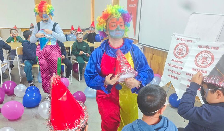 Gülümseyen Çocuklar Derneği’nden Çocuklara Neşeli Etkinlik