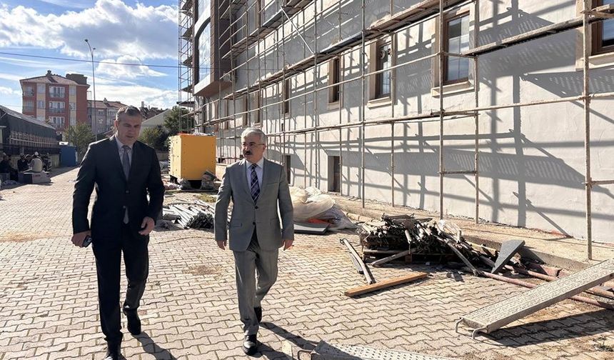 Kaymakam Yiğit, Hükümet Konağı’ndaki Onarım Çalışmalarını İnceledi