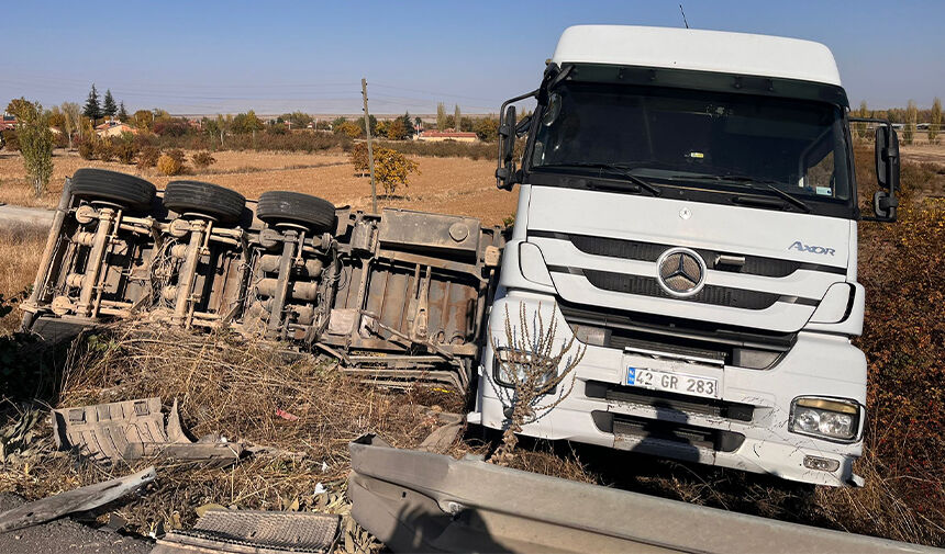 D-300'DE TRAFİK KAZASI: 1 YARALI - Pervasız Gazetesi Akşehir