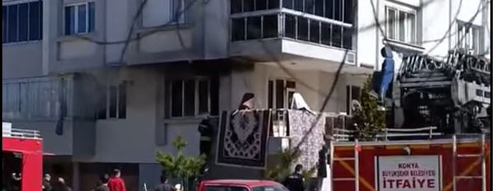 Yeni Mahalledeki Ev Yangınında Ev Tamamen Yandı