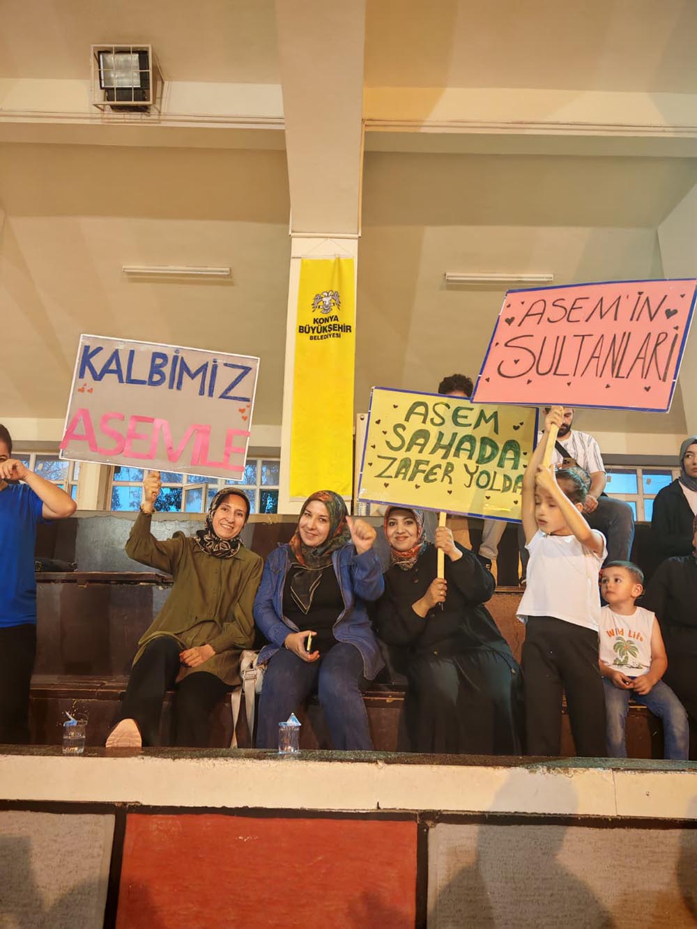 8F414B15 3670 43Dc 87E8 946D20A337Be