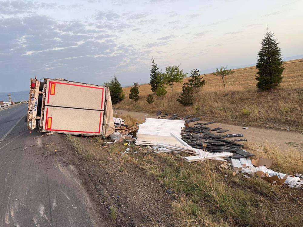 E5882880 9D0E 4E4B 8C51 5Fbf1E6Ee1B5