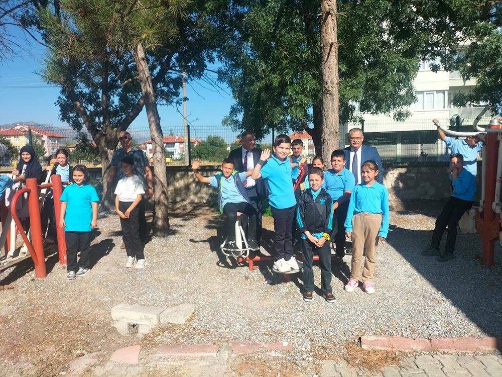 547753604 1515745176262482 2277401544075964378 N