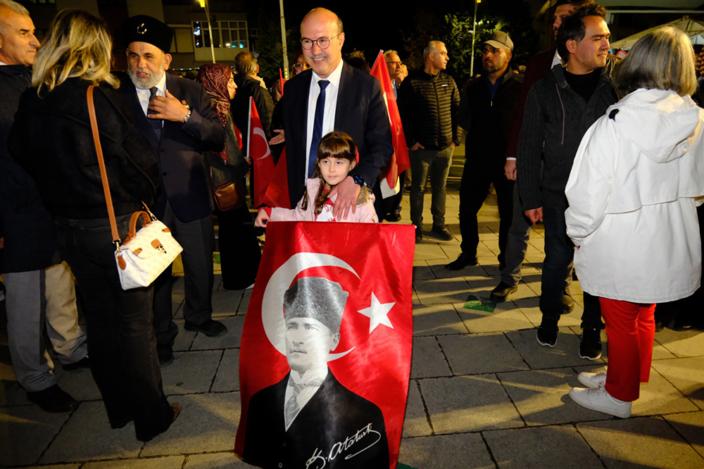 3303F6B5 B576 4244 9089 D630A5054E0D