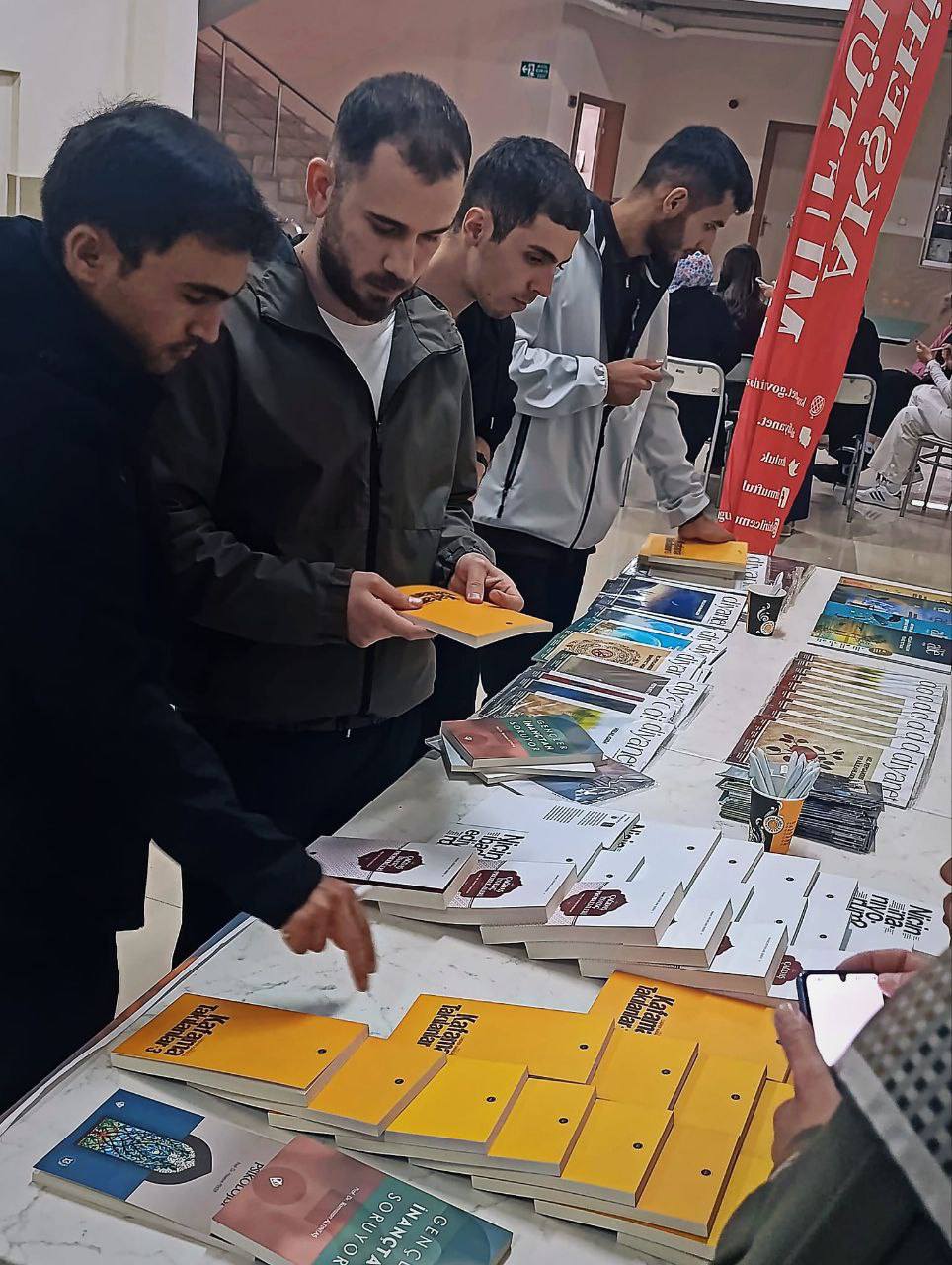 565167175 1147765084186919 6748192678577599413 N