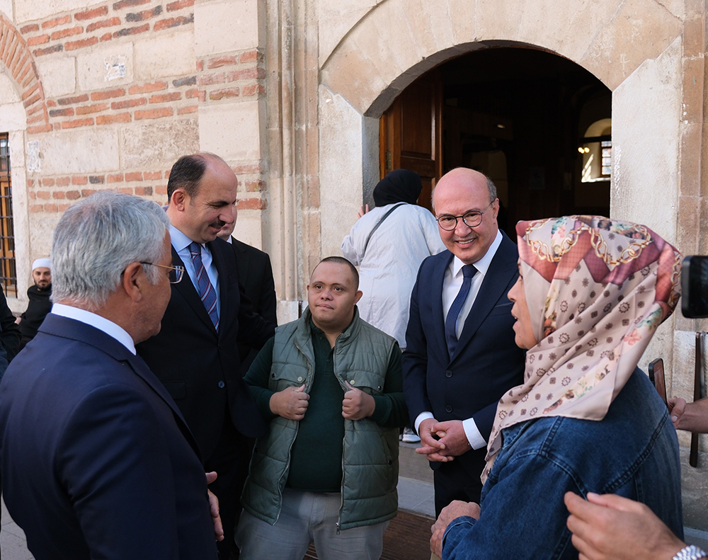 Ae68C365 C510 4Abe 84Ea 4029F1Df021D