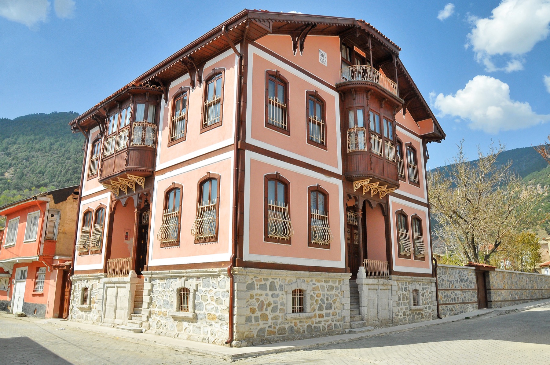 Takkasizlar Konagi 001