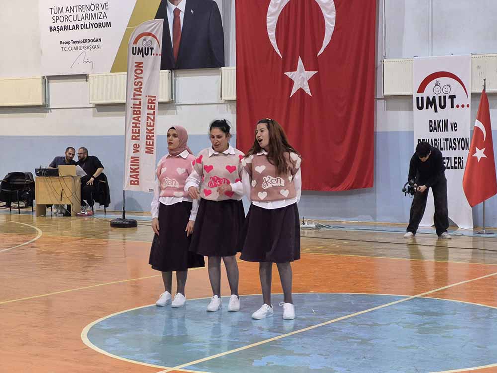 812654A0 E73B 43F6 806A Abf153A56245