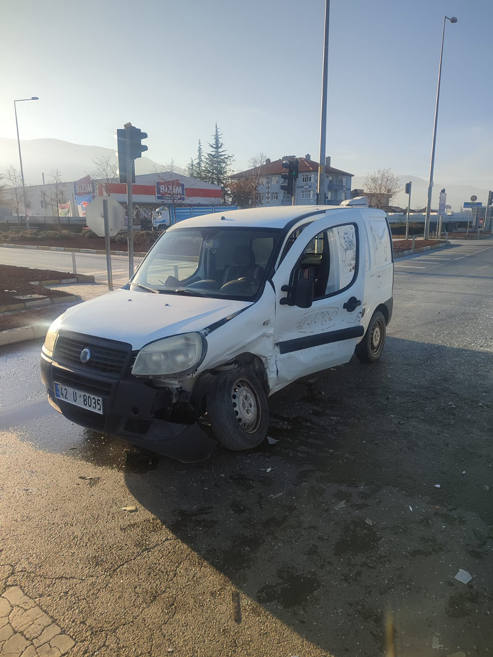 90B53E51 E085 4609 Bcfa Eef49Ed3Ff1A