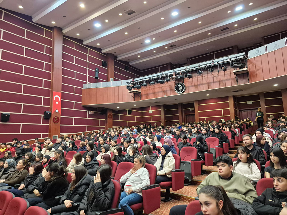 Cb729736 563A 4945 A5B6 313B971B3869