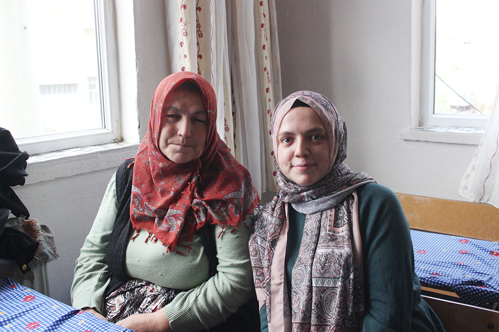 Photo 5897769527058041680 W