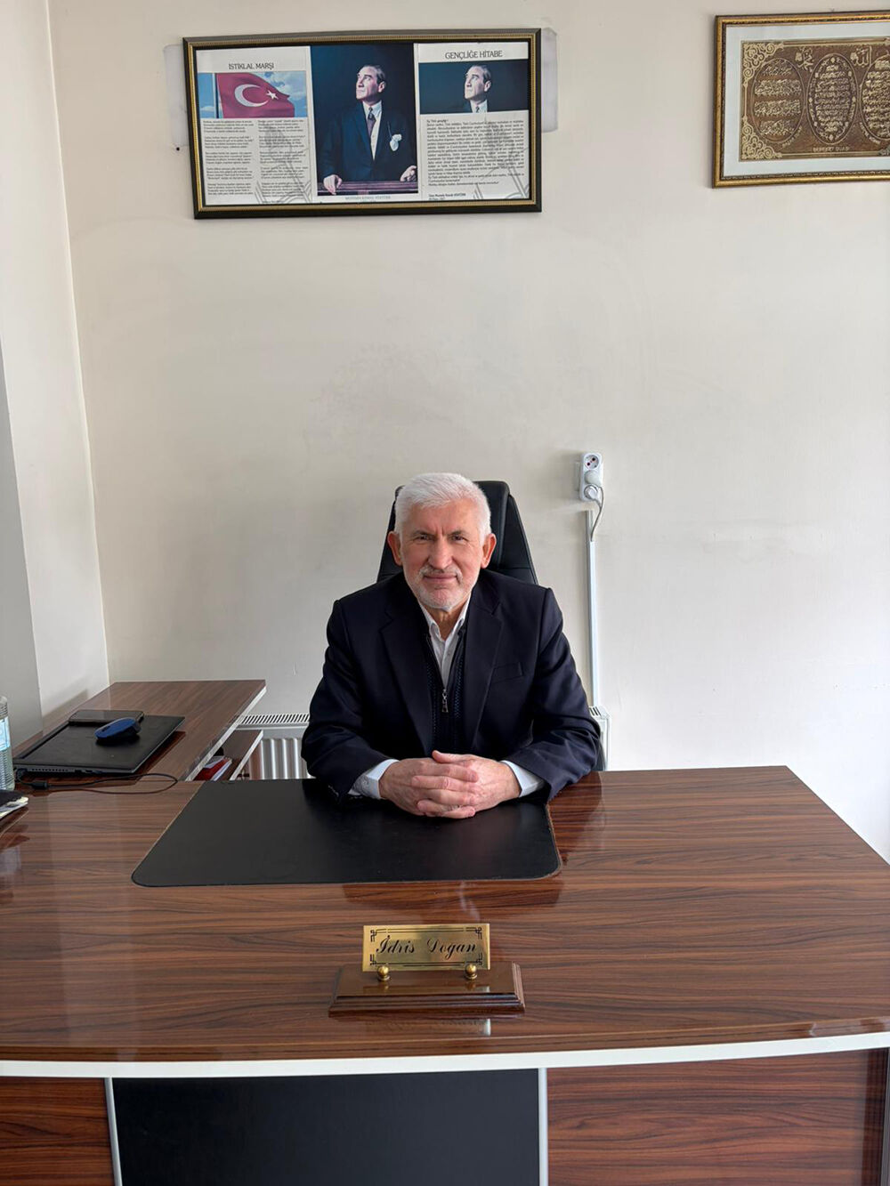 D999B4Ed 9Bca 4001 B329 A90026F0C92C